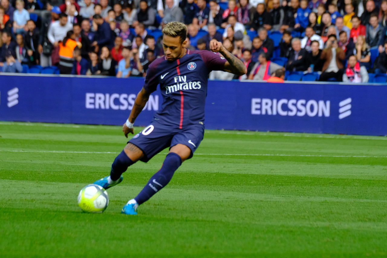 中超：北京国安客场2-1逆转上海申花（中超联赛：北京国安客场2比1逆转战胜上海申花）