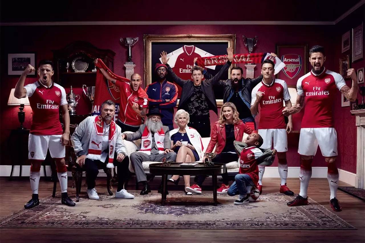 曼联客场险胜切尔西红魔重回榜首（曼联客场险胜切尔西，红魔重登积分榜首）