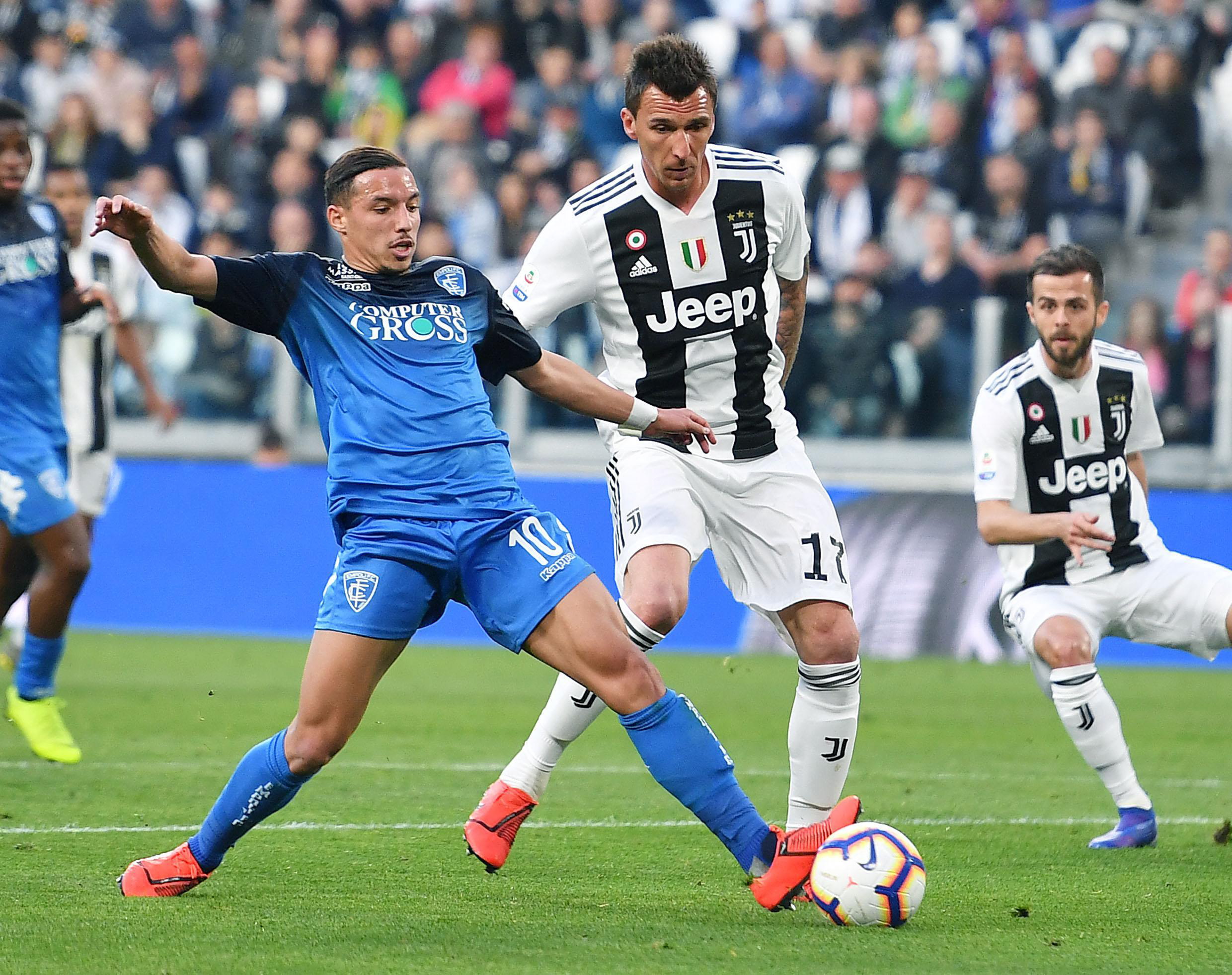 弗里克：当然想执教梅西，但他合同比我的晚一年到期（弗里克：我当然想带梅西，但他的合同比我晚一年才到期）