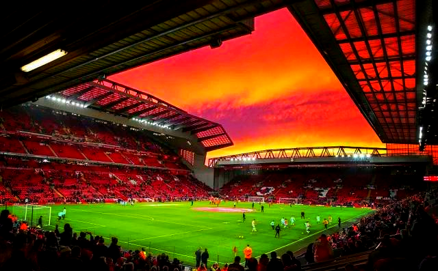 意甲积分榜：米兰1球净胜球优势领先那不勒斯居首（意甲积分榜：米兰以1球净胜优势力压那不勒斯领跑）