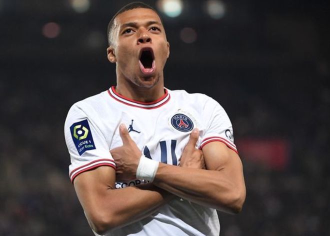 西汉姆因战绩低迷取消圣诞派对，改发礼品券（战绩低迷，西汉姆取消圣诞聚会改送礼券）