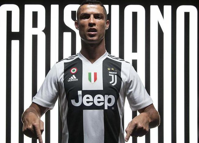 巴萨官方回顾诺坎普翻新前最后一场：12人仍在队内，7人首发（巴萨官网回顾诺坎普改造前末战：阵中仍有12人，7人当时首发）