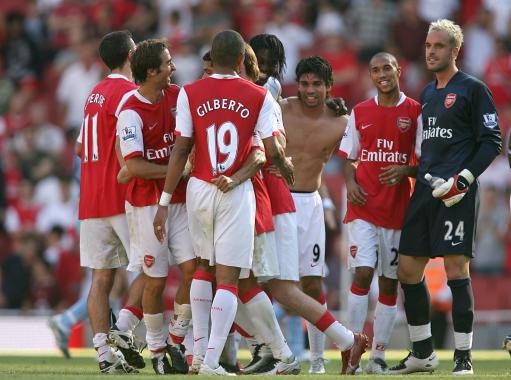 阿斯：阿隆索找到了理想的阵型，防守阶段4-4-2&进攻3-5-2（阿斯：阿隆索确定最佳阵型，防守4-4-2，进攻3-5-2）