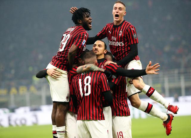 德甲战报：迪亚斯传射、杰克逊锁胜局，拜仁3-1圣保利（德甲：迪亚斯传射建功，杰克逊终结悬念，拜仁3-1力克圣保利）