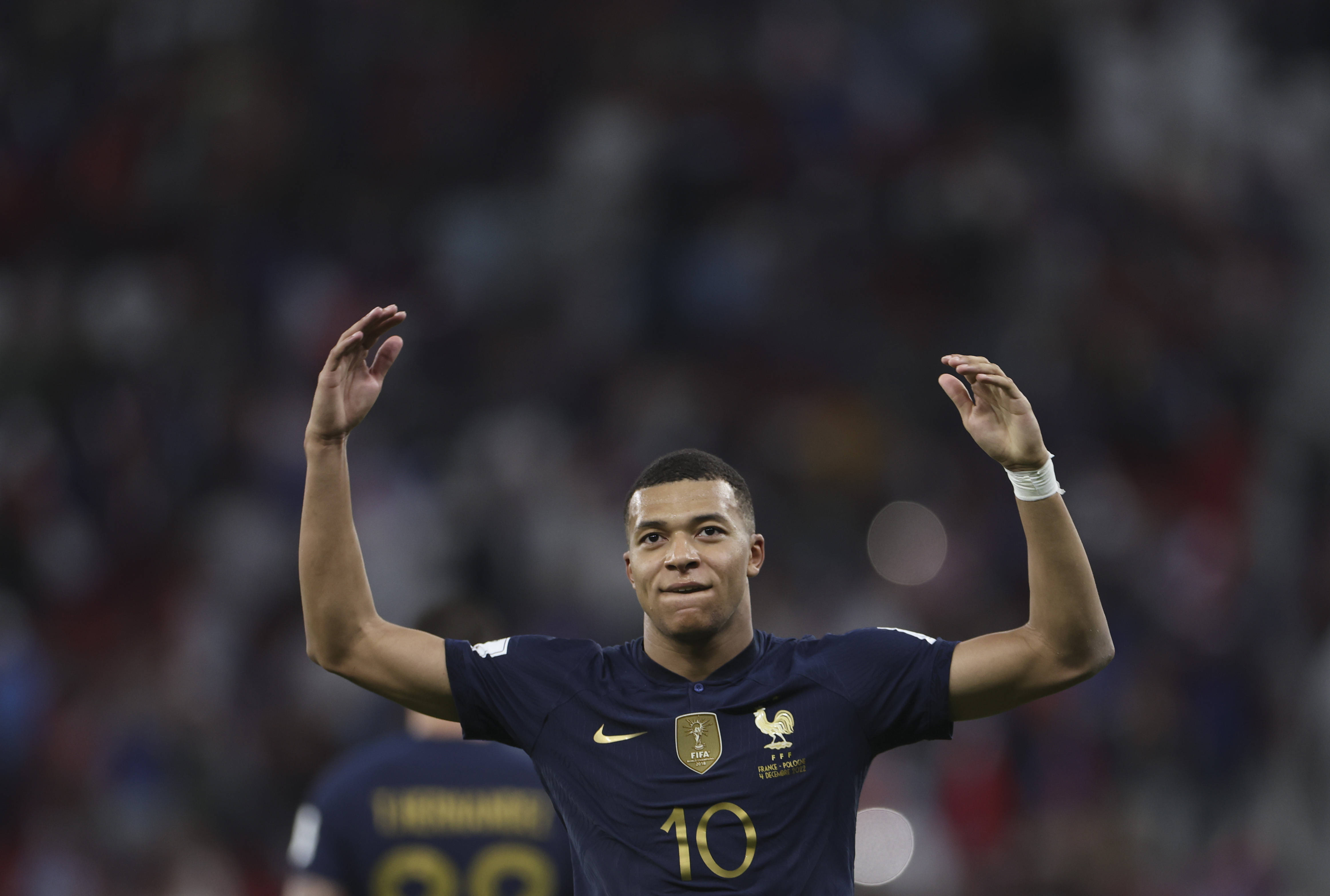 记者：苏亚雷斯有望重返民族队，数小时内将与主教练进行对话（记者称苏亚雷斯或回归民族队，预计数小时内与主帅会谈）