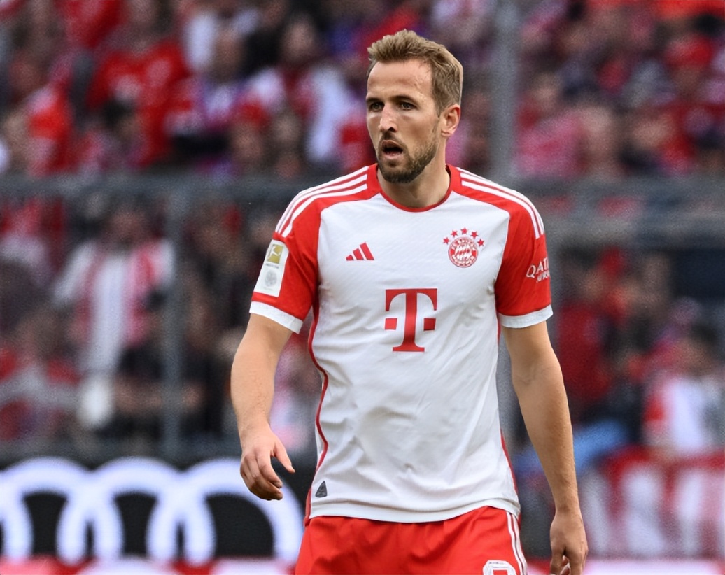 4球1助攻！25岁非洲天才边锋闪耀英超，超级香饽饽，3大豪门抢疯了（25岁非洲天才边锋英超爆发：4球1助成转会香饽饽，三大豪门疯狂竞逐）